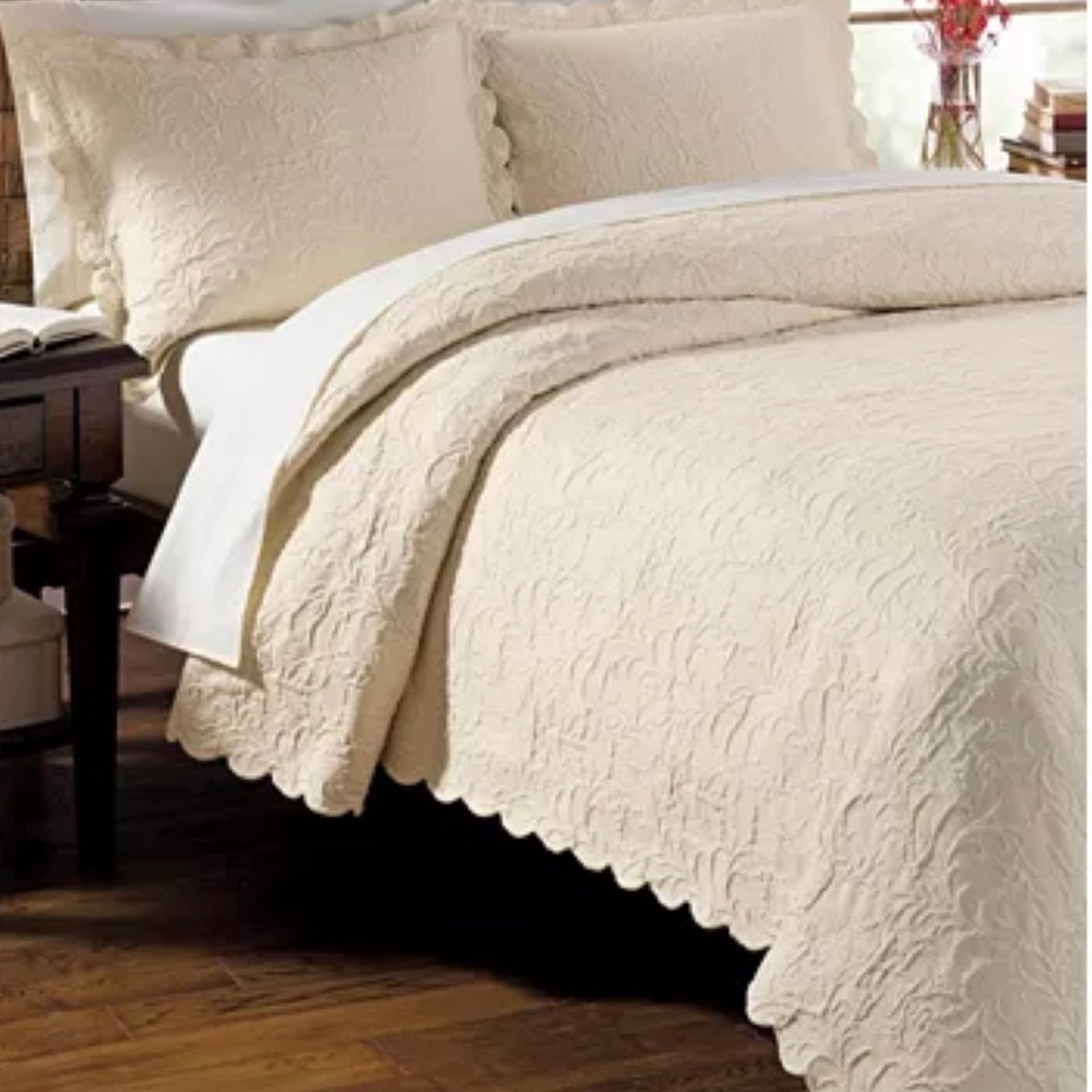 COPY - Home Majestic Coverlet King